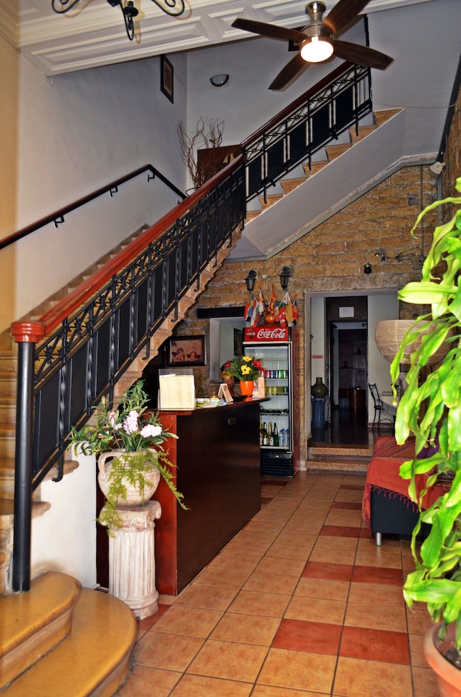 Concierge desk