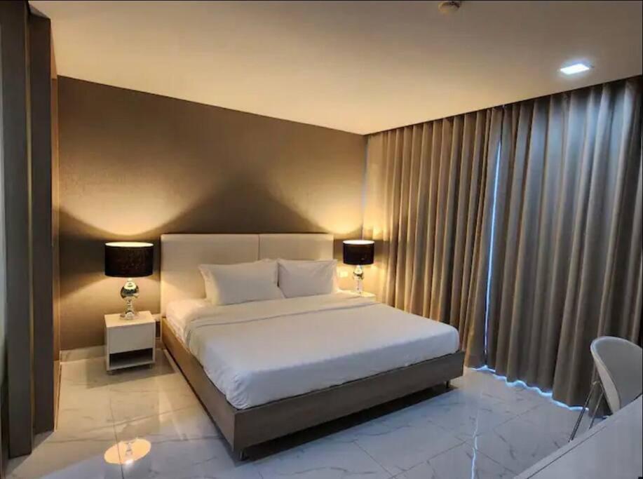 Condominium Sukhumvit Soi 5 BTS Nana Room Size 47m2