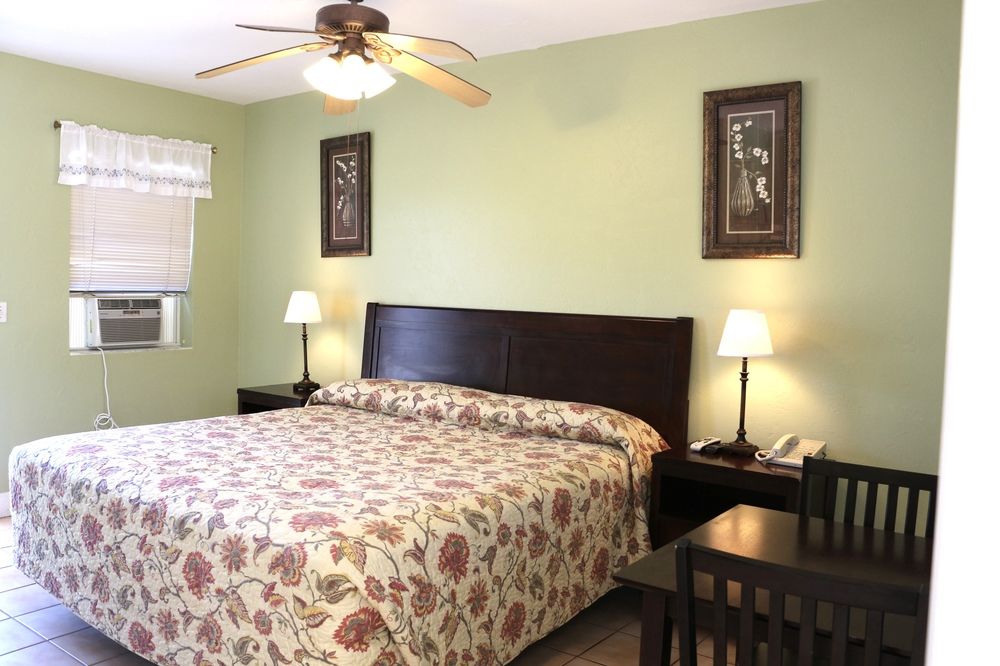 SeaShell Motel - photo 2
