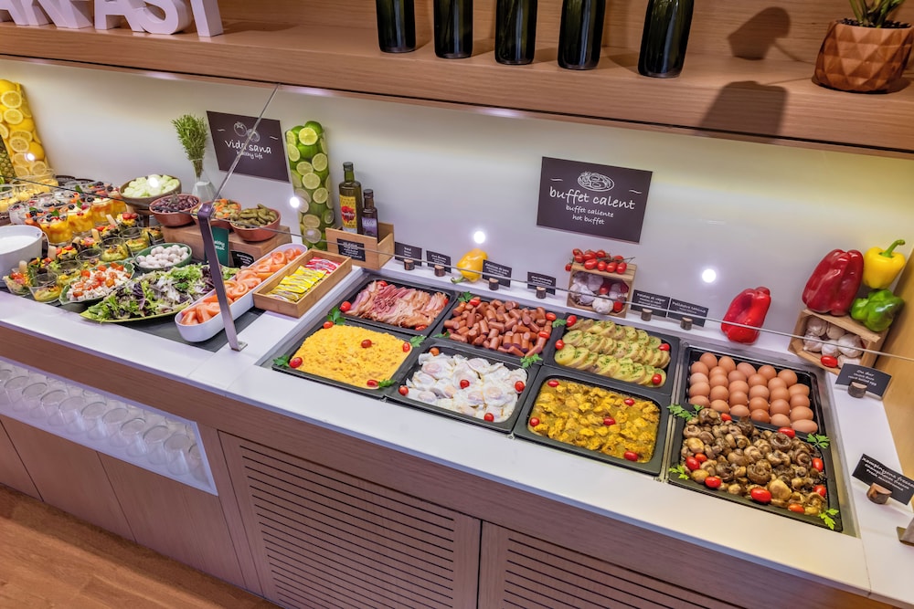 מזון ומשקאות