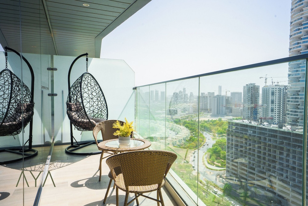 Aya Elegant 1BR Retreat In The Heart Of JVC — 4-Star Luxury Hotel in Dubai, United Arab Emirates