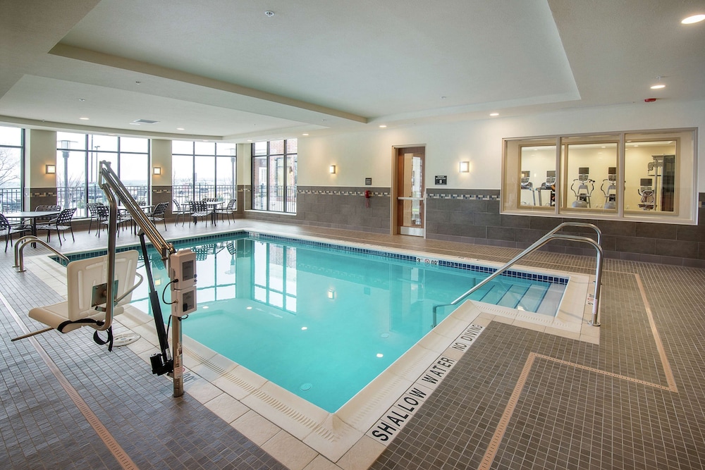 Hilton Garden Inn Pittsburgh Airport South Robinson Mall - photo 18