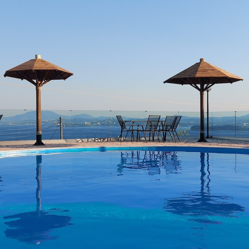 Stefanos Place - carbon neutral hotel in Corfu