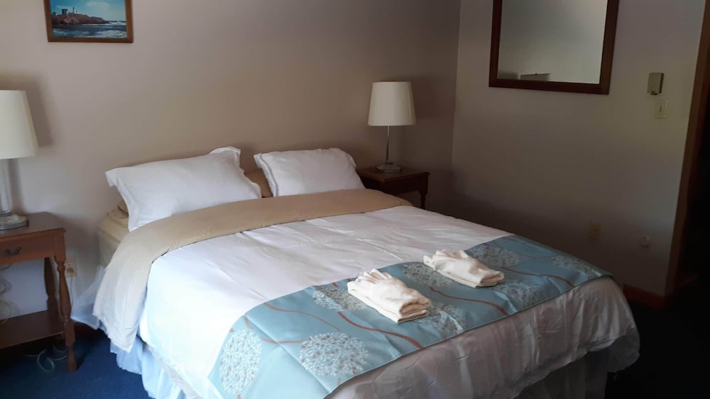 Lake Shore Farm Inn - photo 7