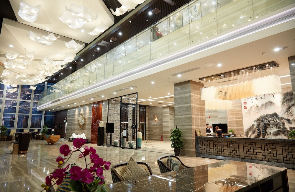 The Thousand Laterns Lake Hotel — 4-Star Luxury Hotel in Foshan, People's Republic of China