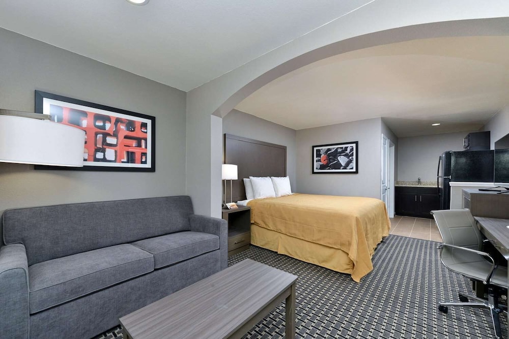 Scottish Inns & Suites - photo 5