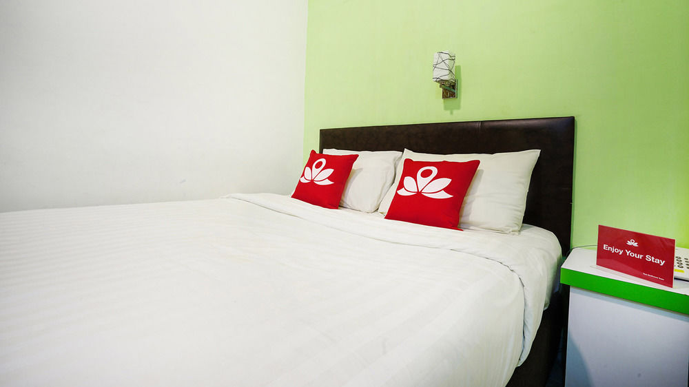Zen Rooms Near Fery Terminal Batam Centre — Batam