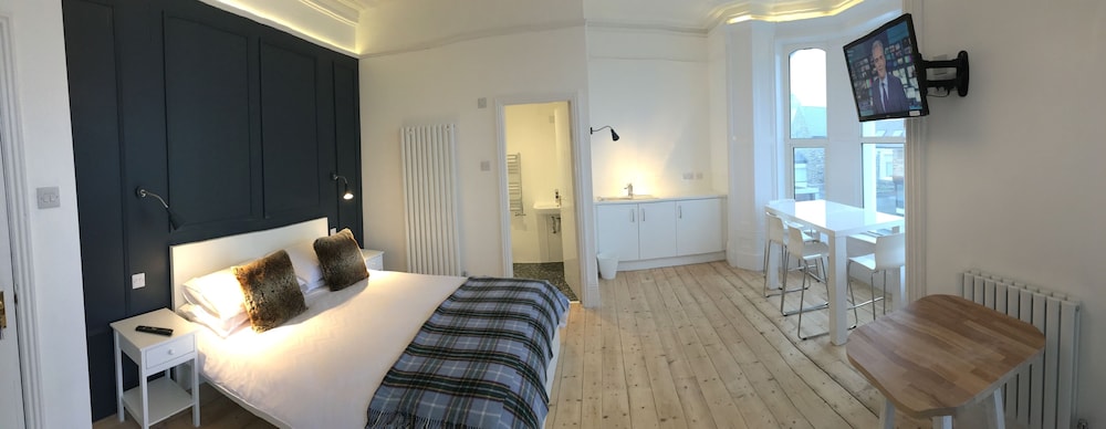 Carrick Rooms — 4-Star Luxury Hotel in Port Saint Mary, United Kingdom