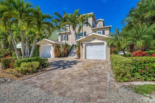 Coconut Cottage — 4-Star Luxury Hotel in Holmes Beach, United States