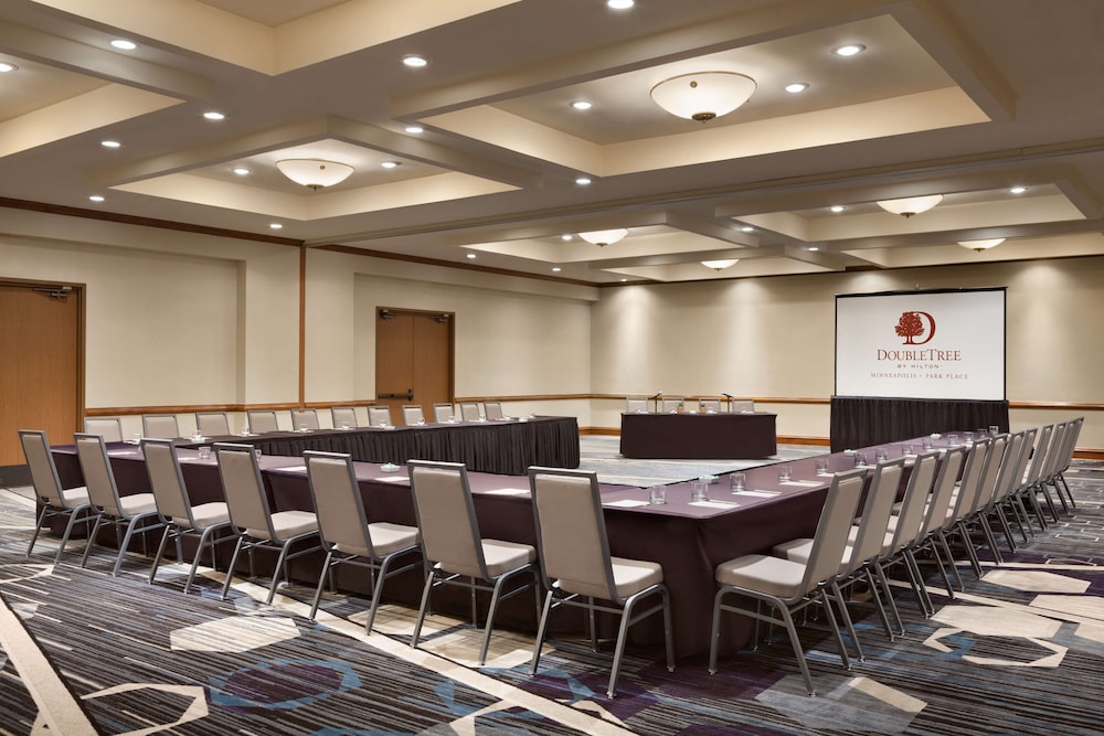 DoubleTree by Hilton Minneapolis Park Place - photo 56