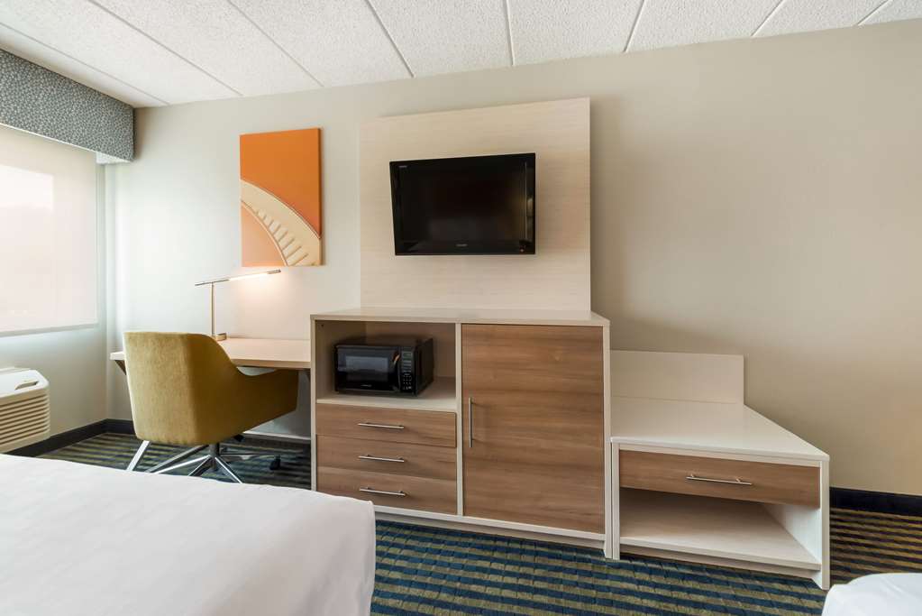 Baymont by Wyndham Westampton - photo 9