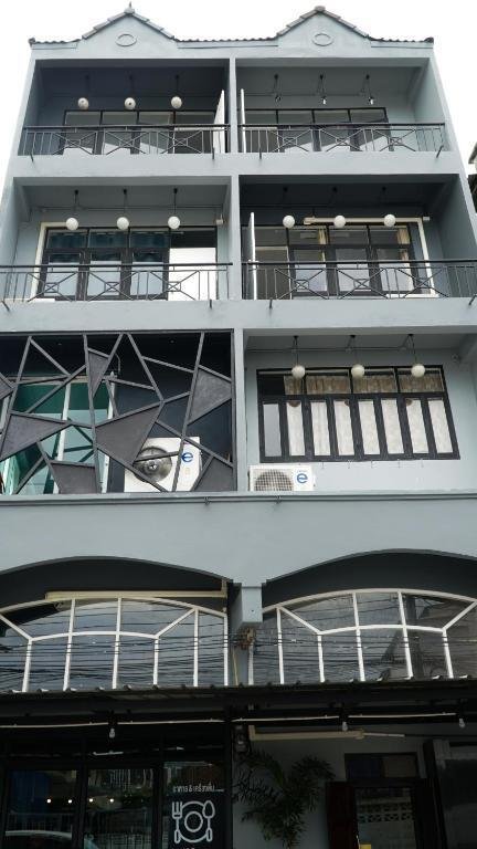 Nara Cafe And Hostel