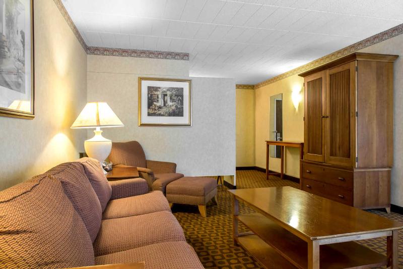 Bradley Inn - photo 16