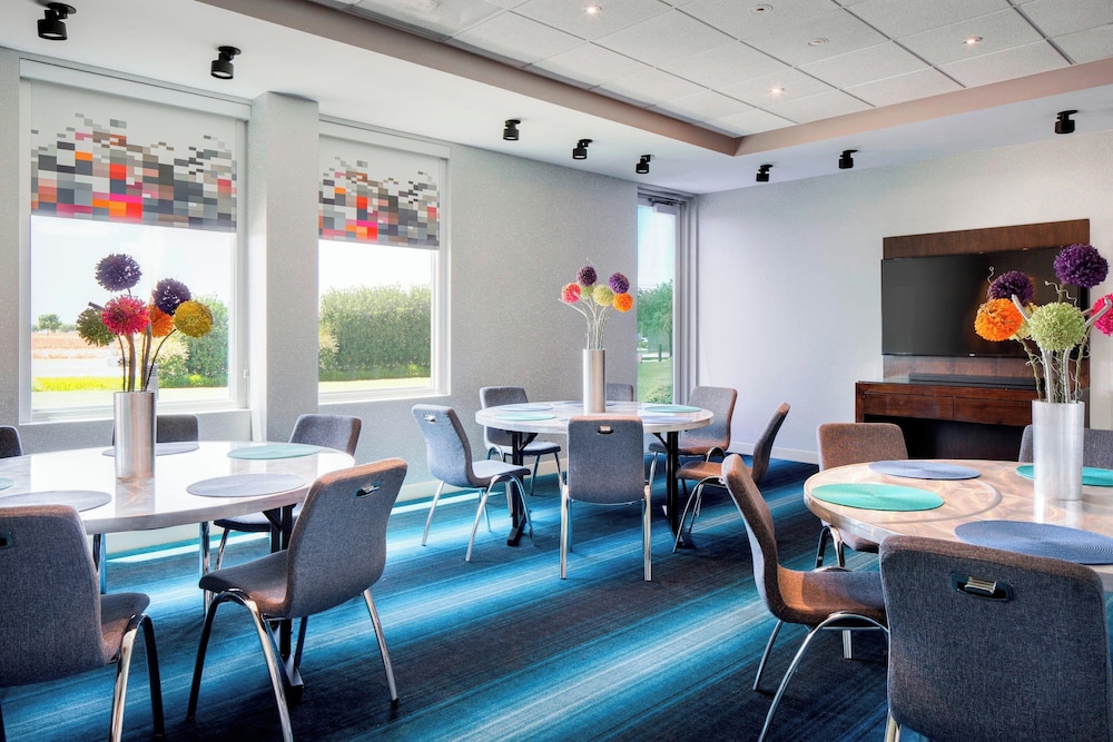 Aloft San Antonio Airport - photo 23