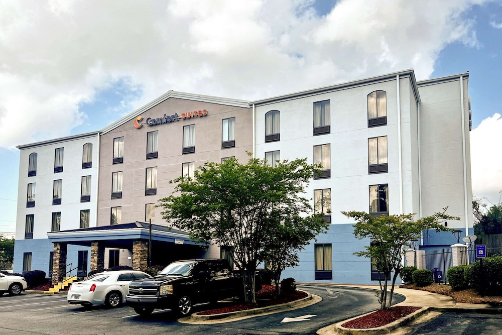 Comfort Suites Columbus State University Area — hotel near Columbus Airport