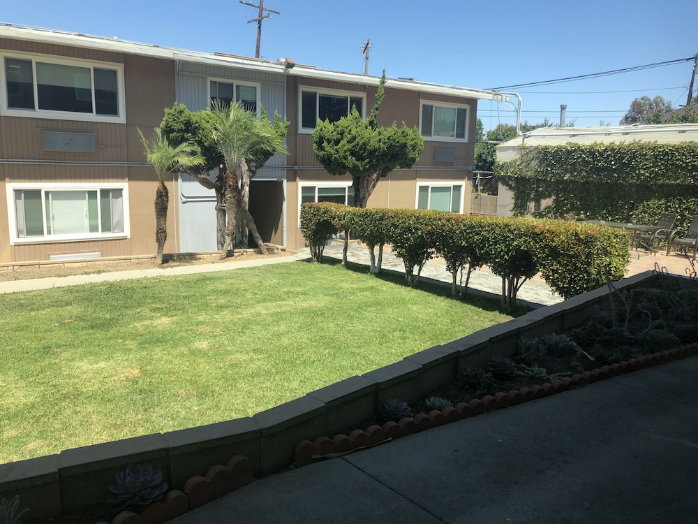 Ramada by Wyndham Torrance - photo 20