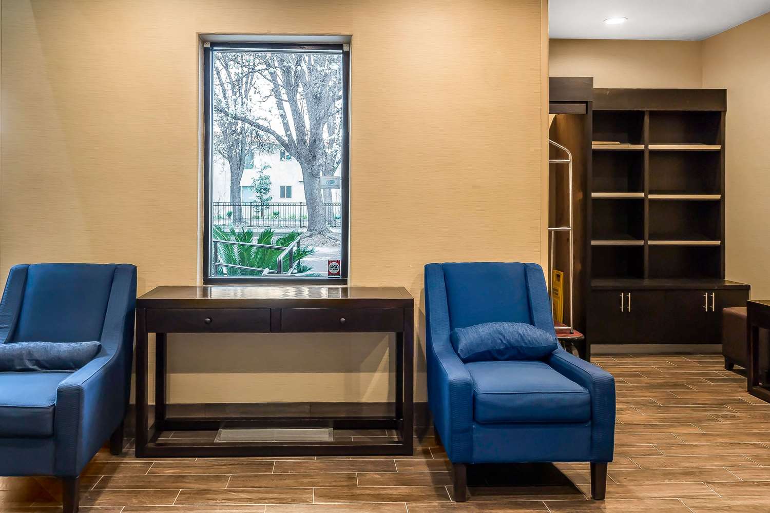 Comfort Suites San Jose Airport - photo 11
