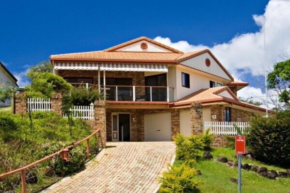 Away on Massinger Street — 4-Star Luxury Hotel in Byron Bay, Australia