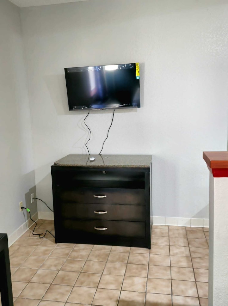 Budget Inn By OYO Barnesville Hwy 41 - photo 19