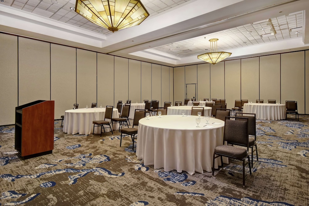 Embassy Suites by Hilton Omaha Downtown Old Market - photo 52