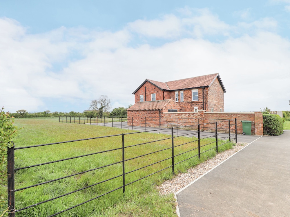 Foremans Cottage — 4-Star Luxury Hotel in Kingston Upon Hull, United Kingdom