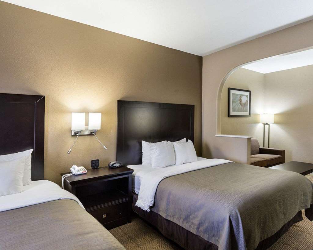 Quality Suites Houston NW Cy Fair - photo 17