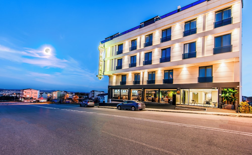 Heaven Premium Airport Hotel in Arnavutkoey, Turkey