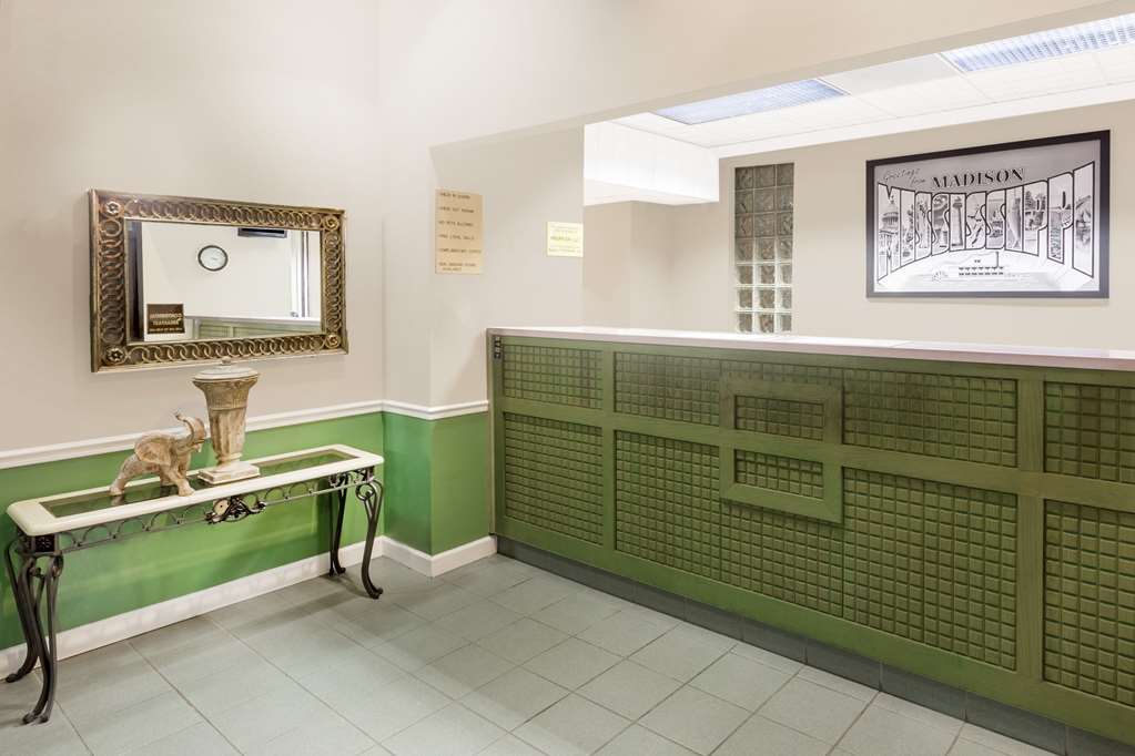 Super 8 by Wyndham Madison Ridgeland Area - photo 3