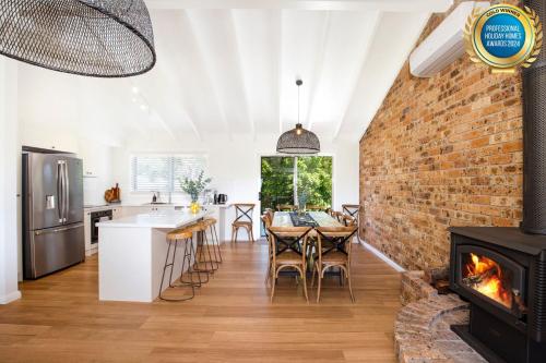 Anacapri Pet Friendly Opposite Beach Fireplace in Unknown City, Australia