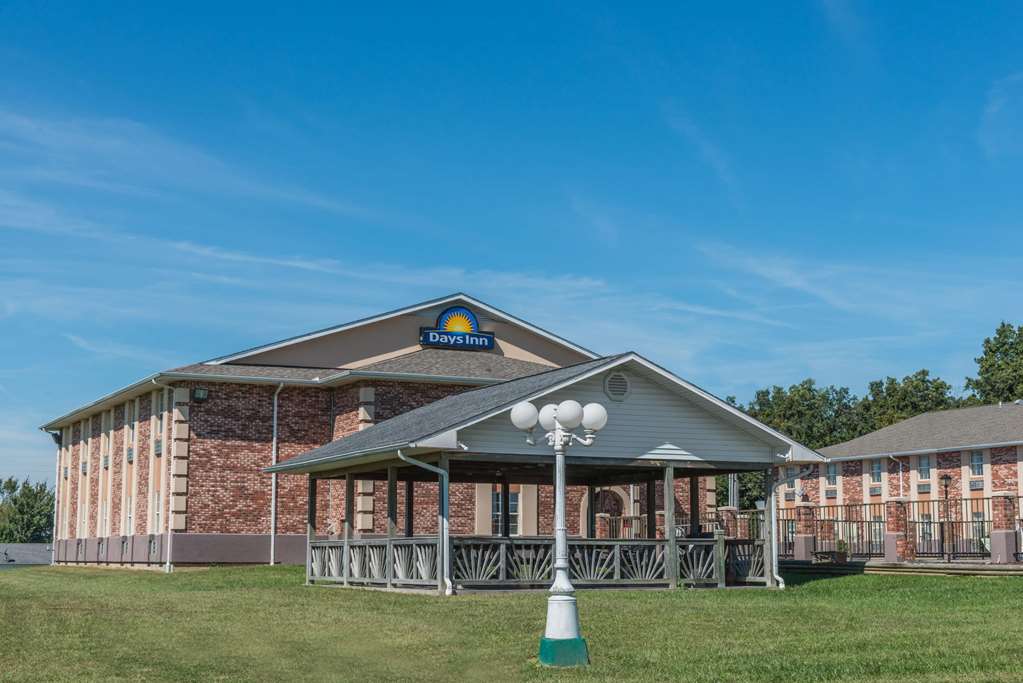 Days Inn by Wyndham Perryville in Perryville, United States