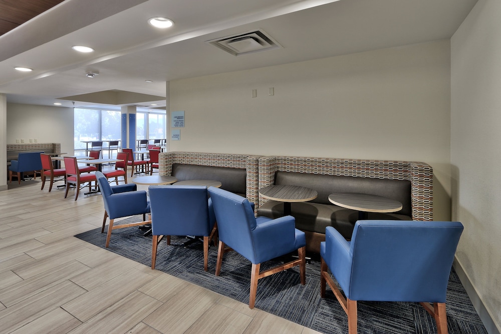 Holiday Inn Express & Suites Albuquerque Historic Old Town by IHG - photo 51