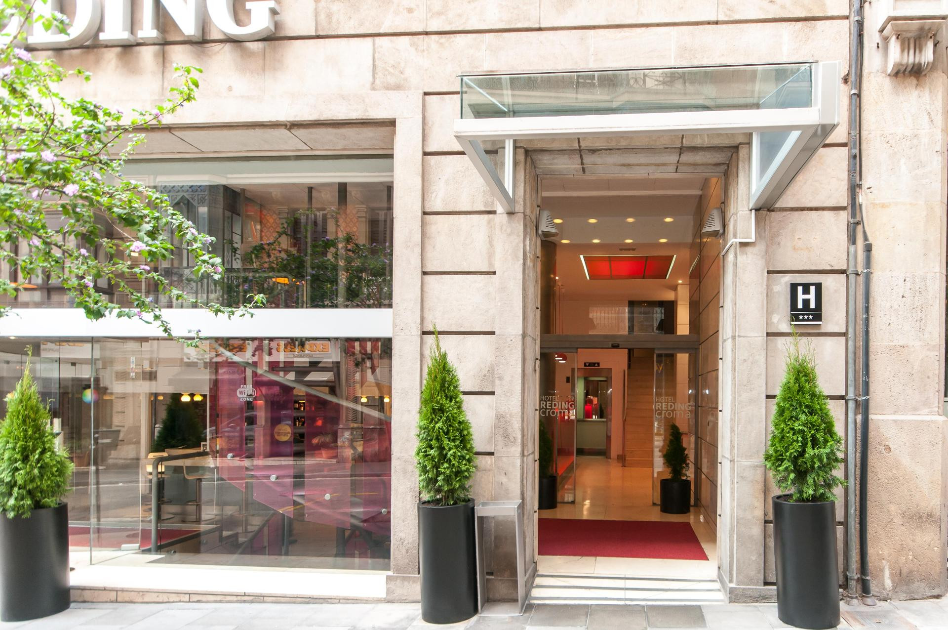 chic&basic Reding - carbon neutral hotel in Barcelona