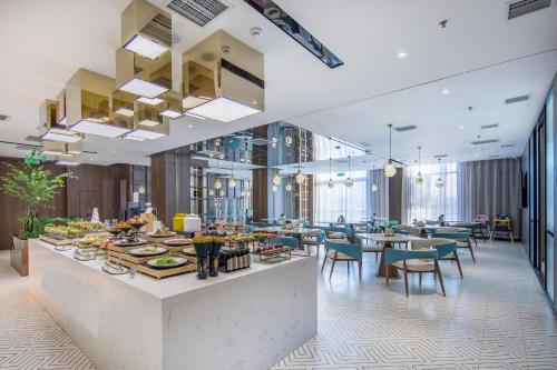 Atour Hotel Jincheng Gaoping High Speed East Railway Station — 4-Star Luxury Hotel in Gaoping, People's Republic of China