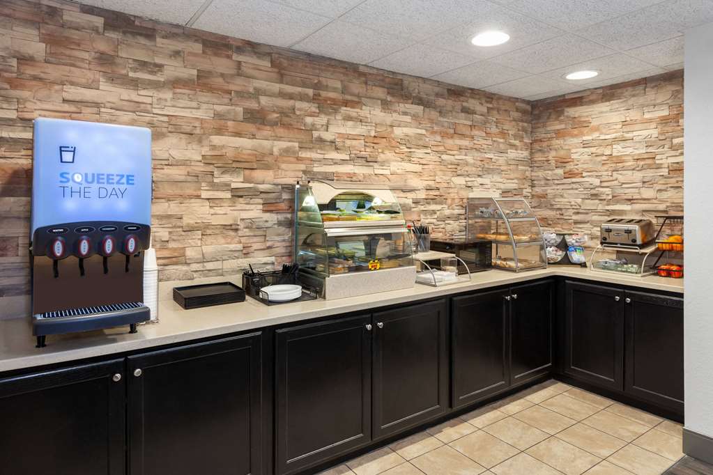 Links Bos Landen Hotel & Spa of Pella Trademark by Wyndham - photo 52