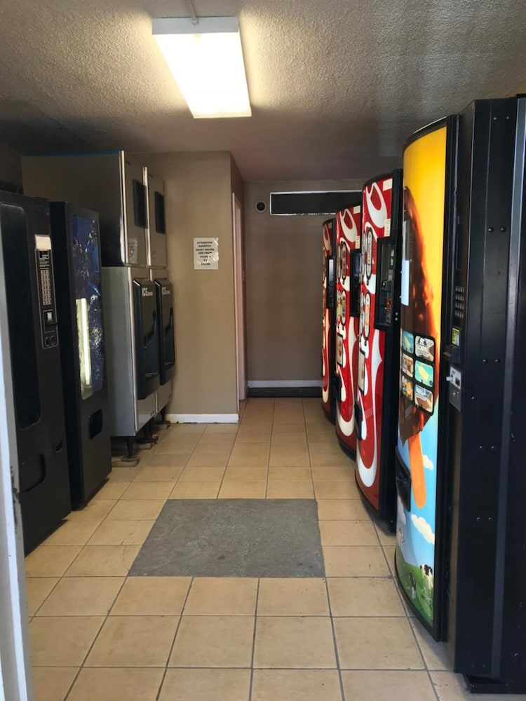 Carmel Inn & Suites - photo 32