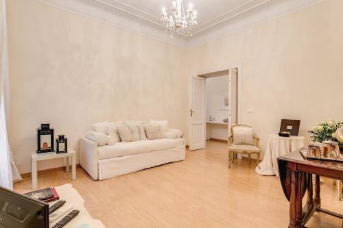 RHH Rome Holiday Home — 4-Star Luxury Hotel in Rome, Italy