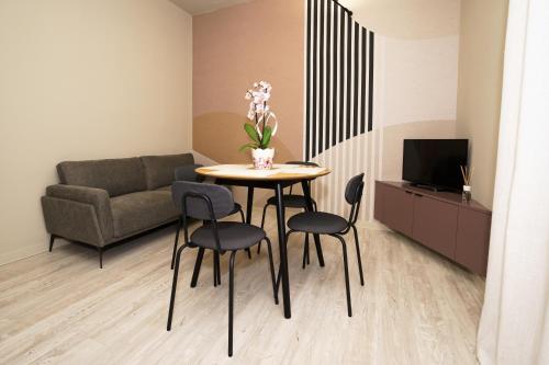 Business Hotel Santoku — Tsu