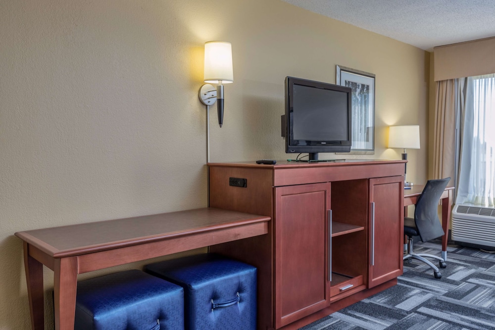 Hampton Inn Owensboro South - photo 3