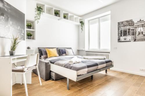 City Life House Yellow San Siro & Duomo — 4-Star Luxury Hotel in Milan, Italy