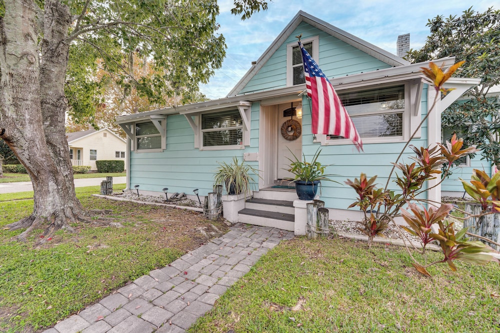 Family Home with Private Pool Yard Only 24 Mi to Disney — 4-Star Luxury Hotel in Saint Cloud, United States
