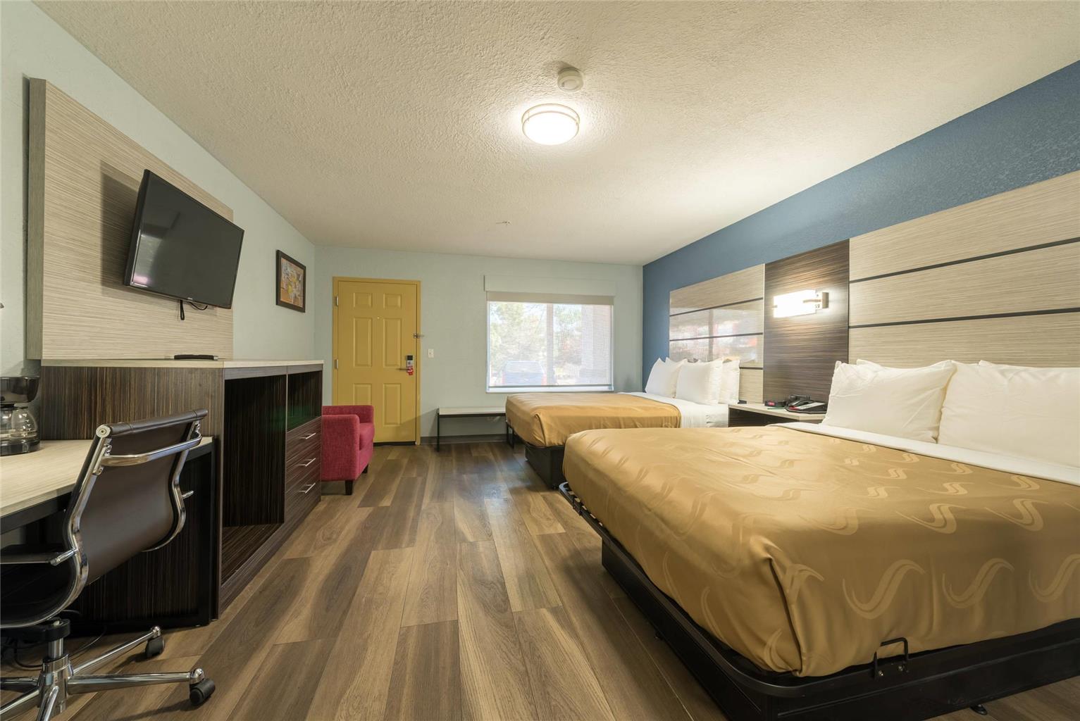 Quality Inn & Suites Manitou Springs at Pikes Peak - photo 37