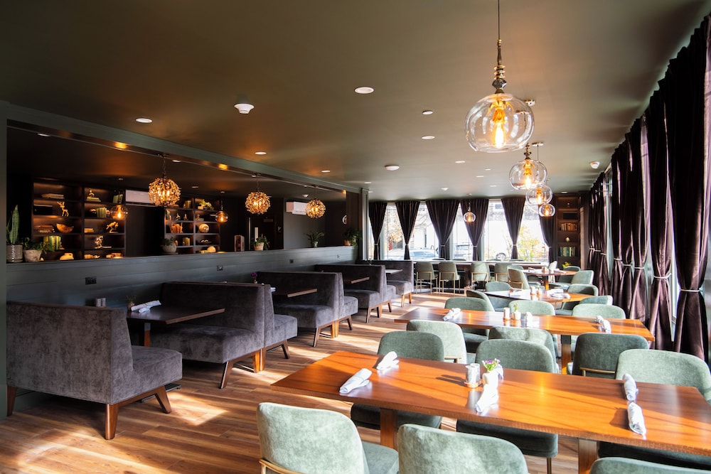 The Pathmaker Hotel - photo 65