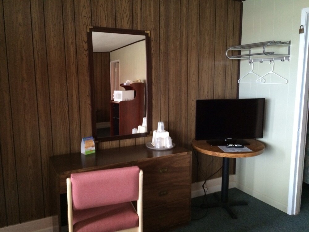 Wild Chinook Inn - photo 13