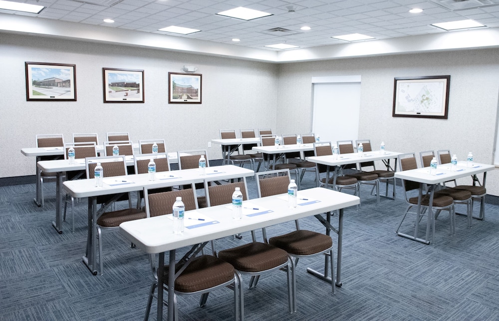 Holiday Inn Express & Suites Ironton by IHG - photo 60