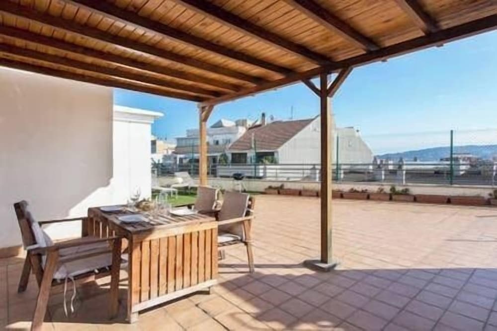Stay U nique Apartments Nova Esquerra — 4-Star Luxury Hotel in Barcelona, Spain
