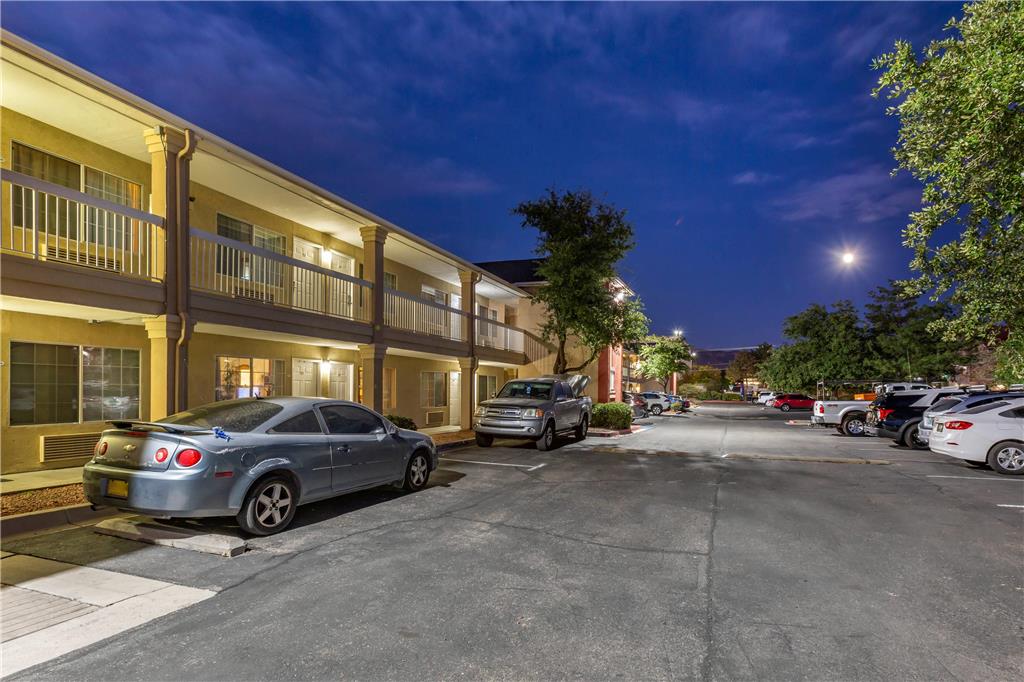 Suburban Studios Albuquerque Uptown - photo 8