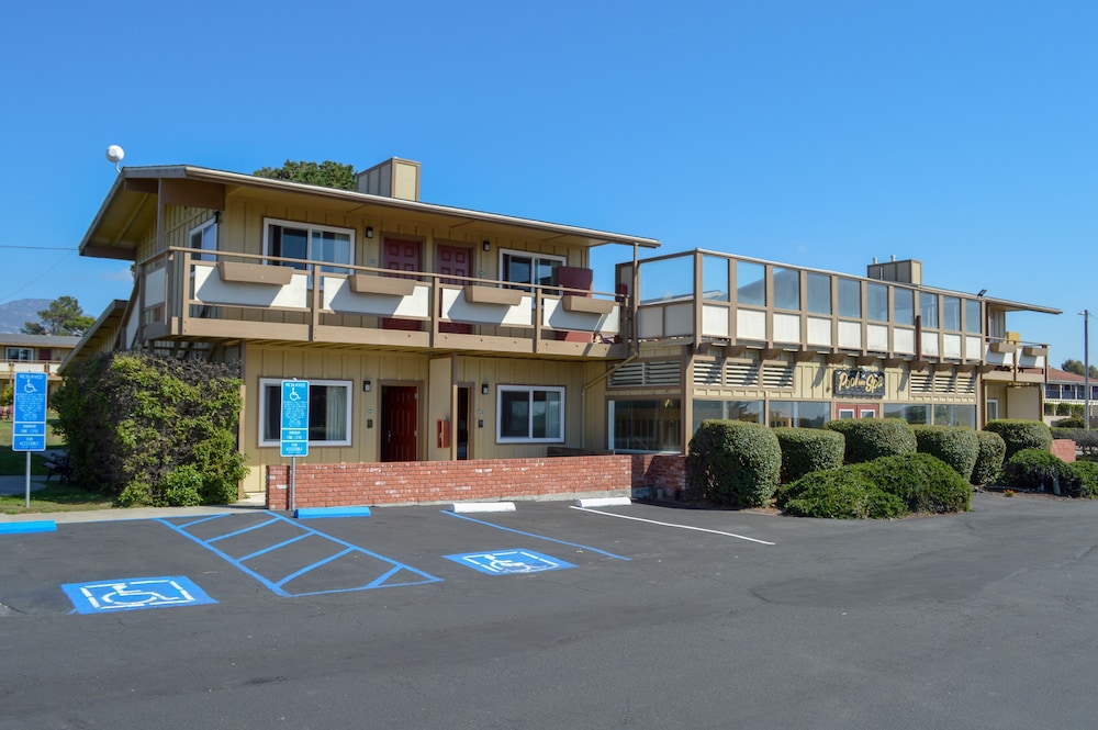 Silver Surf Motel - photo 97