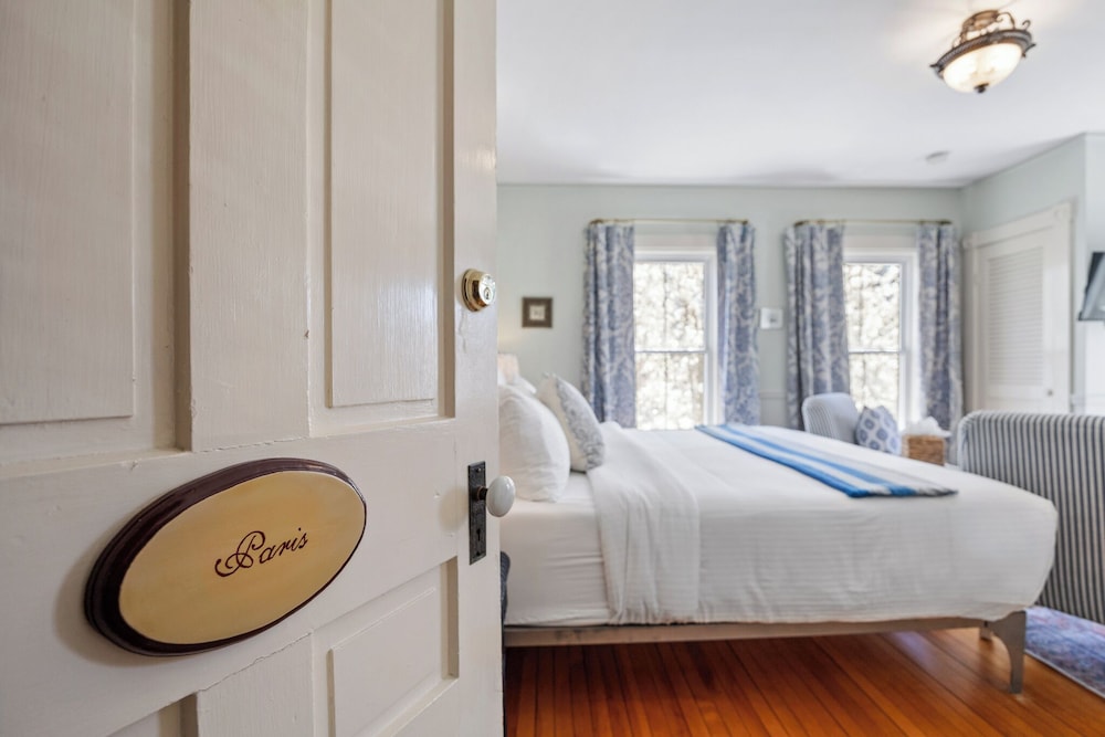 Hartstone Inn - photo 23