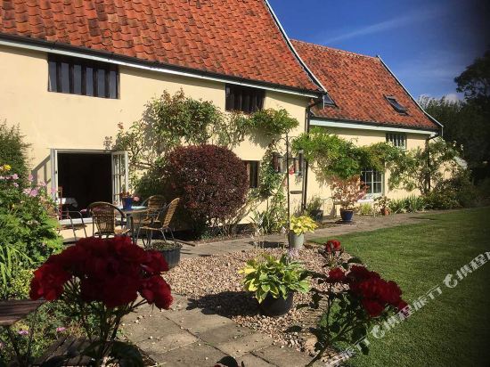Holly Tree House — 4-Star Luxury Hotel in Diss, United Kingdom