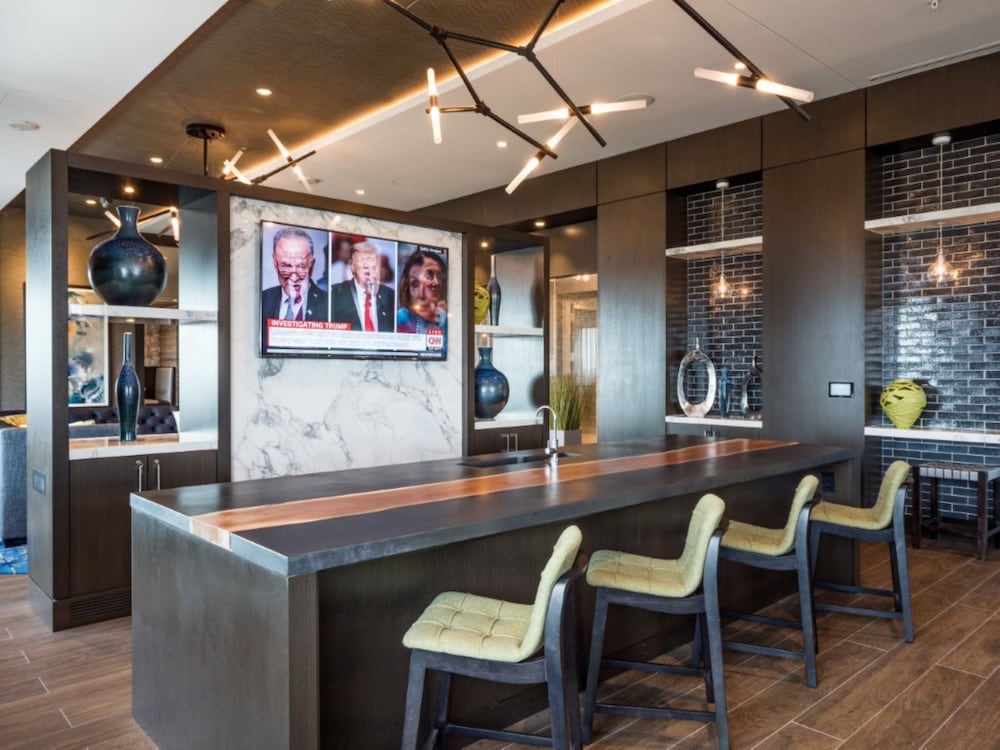 Bluebird Suites near Chevy Chase - photo 31